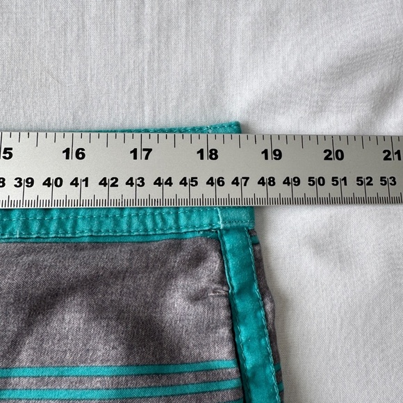 RVCA Men's 36 Classic Non-Stretch Board Shorts Gray Striped Surfer Ocean Beach - Picture 11 of 16